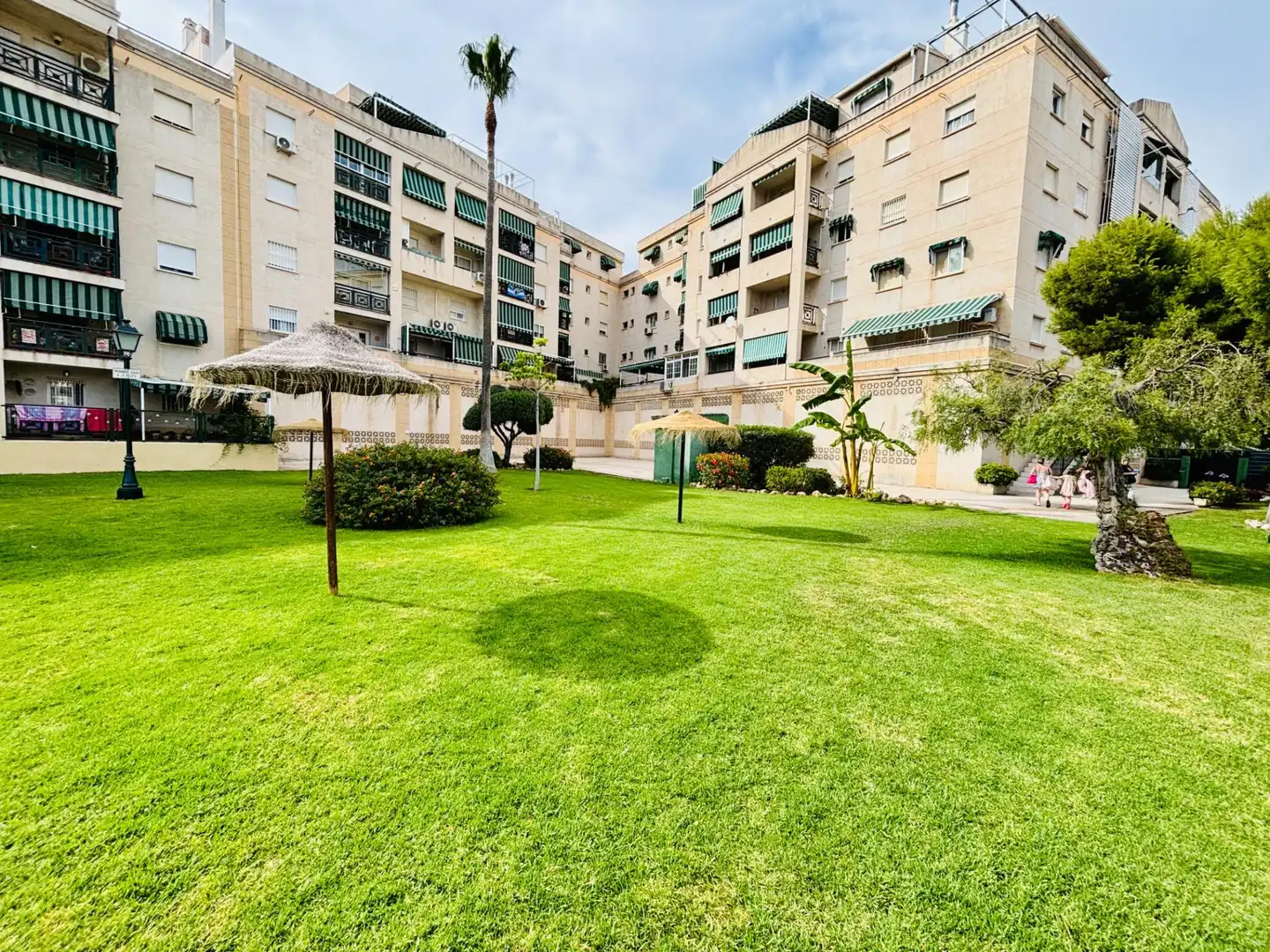 Vista exterior de Piso en venta en Málaga con Aire acondicionado, Calefacción y Jardín privado