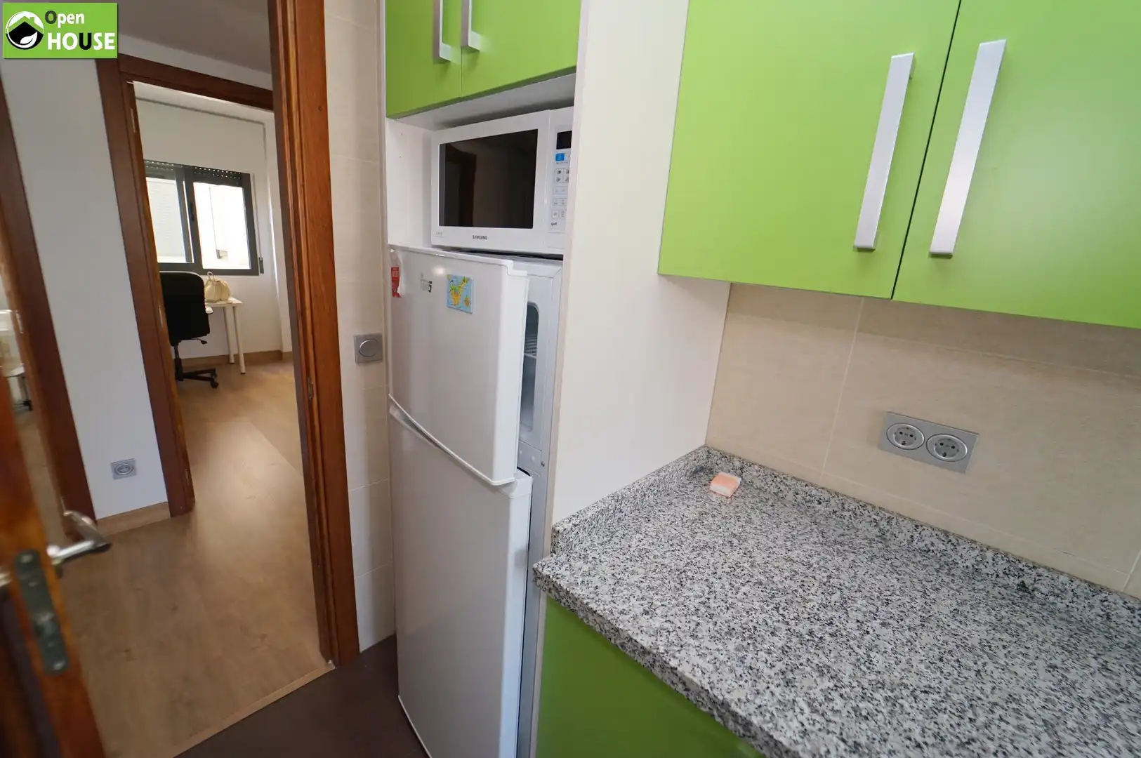 Kitchen of Flat for rent in Armilla  with Air Conditioner, Furnished and Oven