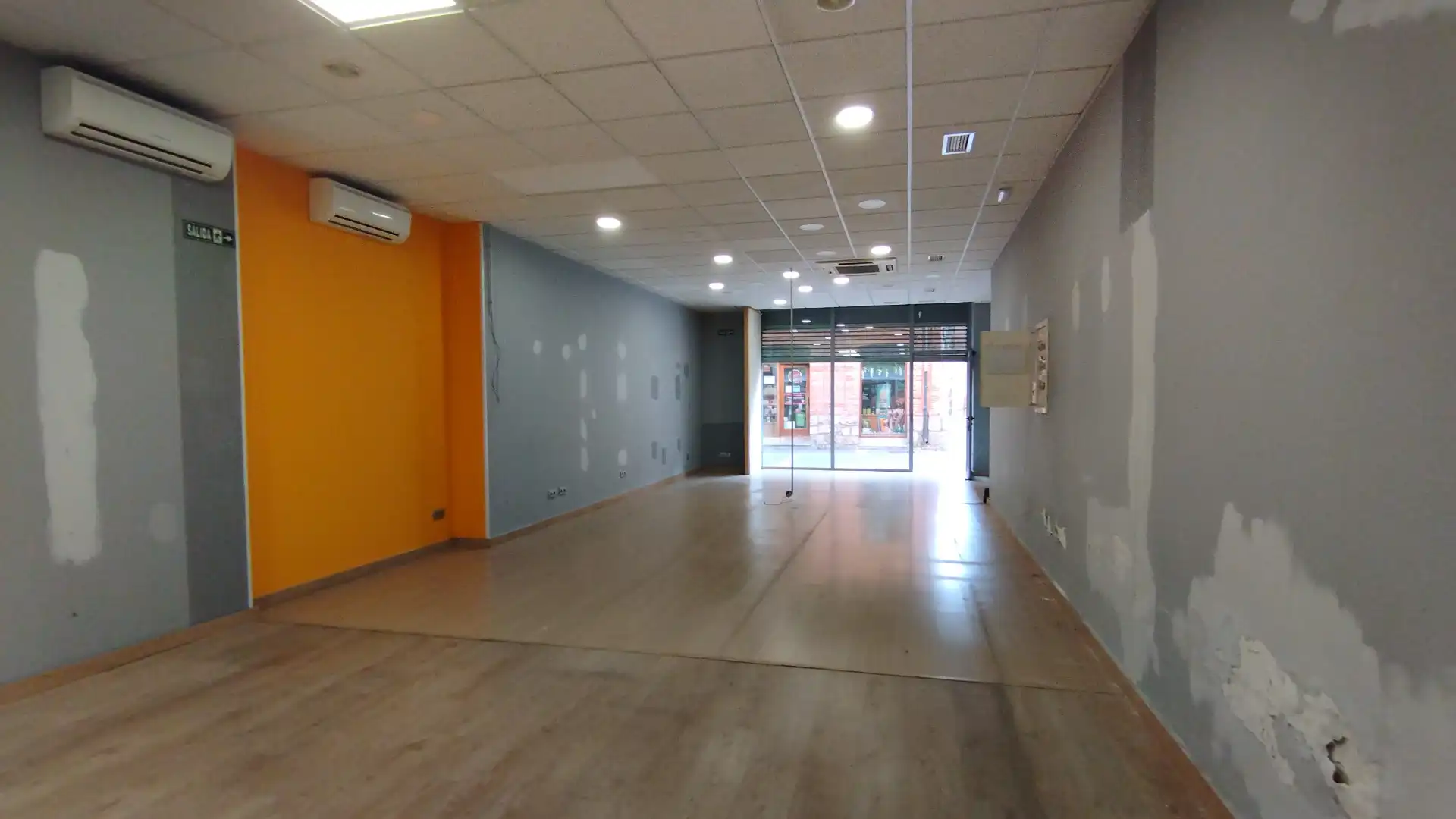 Gewerbefläche zur Miete in Calle Bernal Díaz del Castillo 8, imagen 3