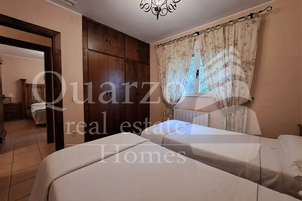 Bedroom of Houses for sale in Herrera de Alcántara  with Air Conditioner, Terrace and Furnished