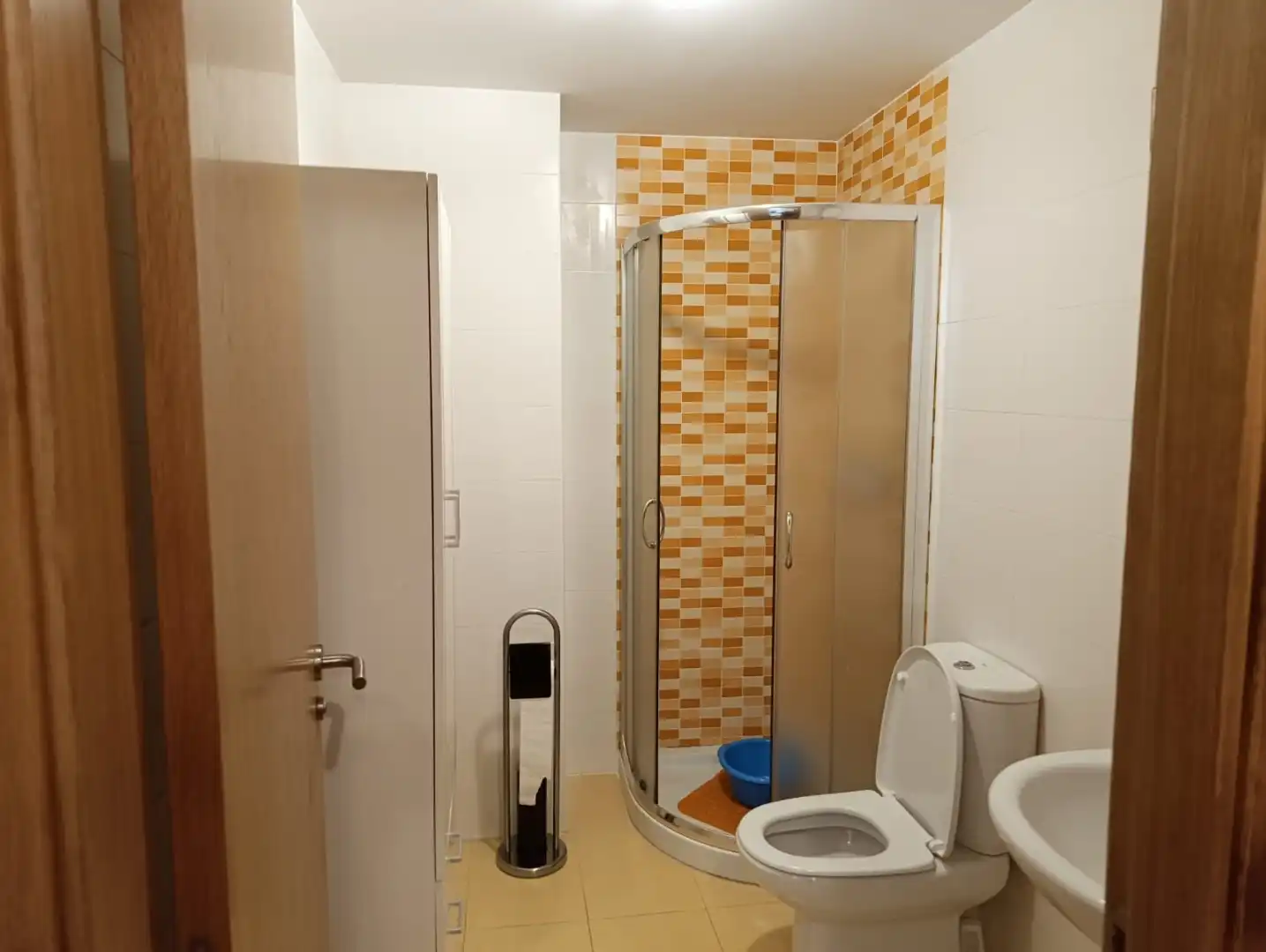 Bathroom of Flat for rent in Burela, Lugo