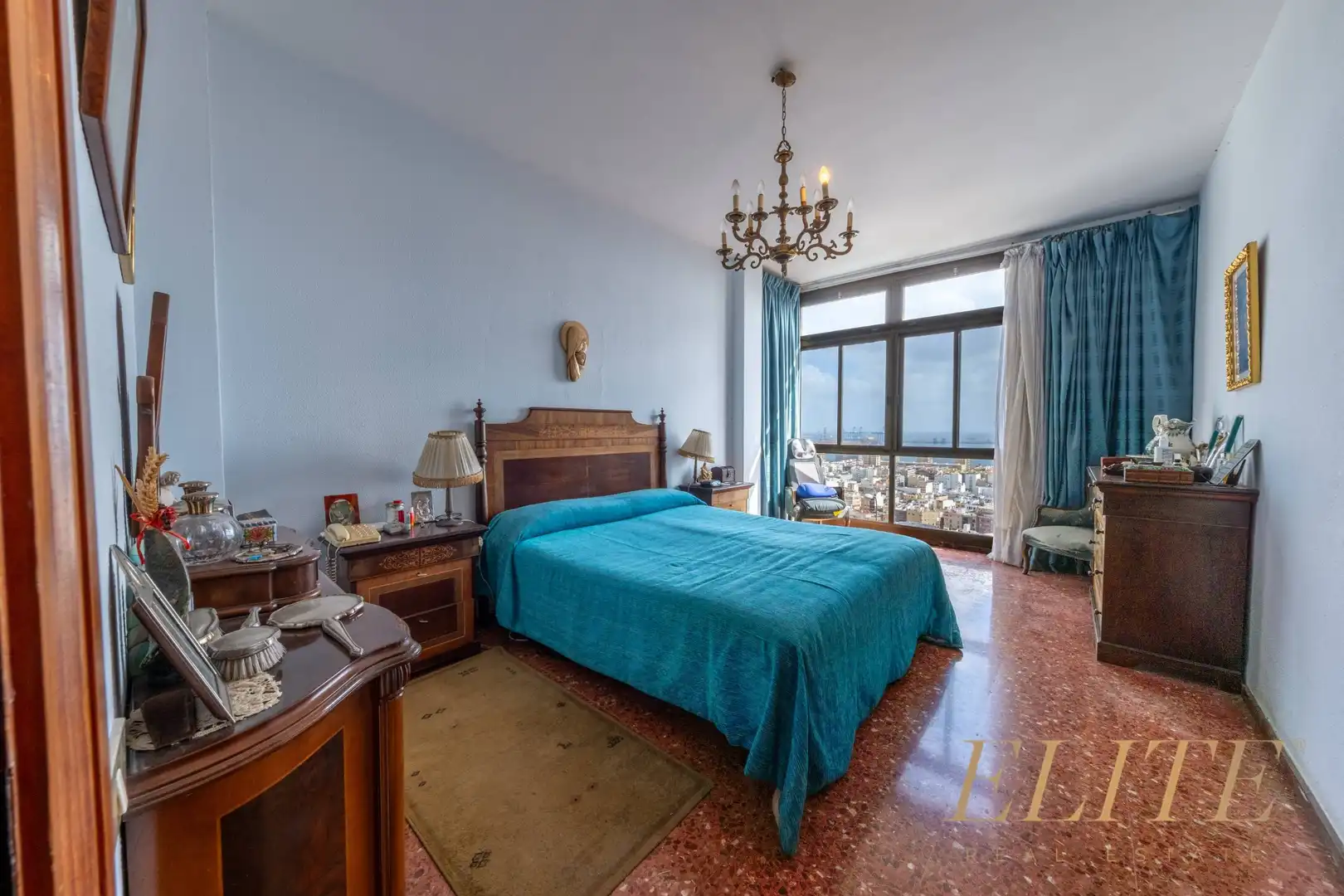 Dormitori de Casa o xalet en venda en Las Palmas de Gran Canaria amb Terrassa, Piscina i Moblat