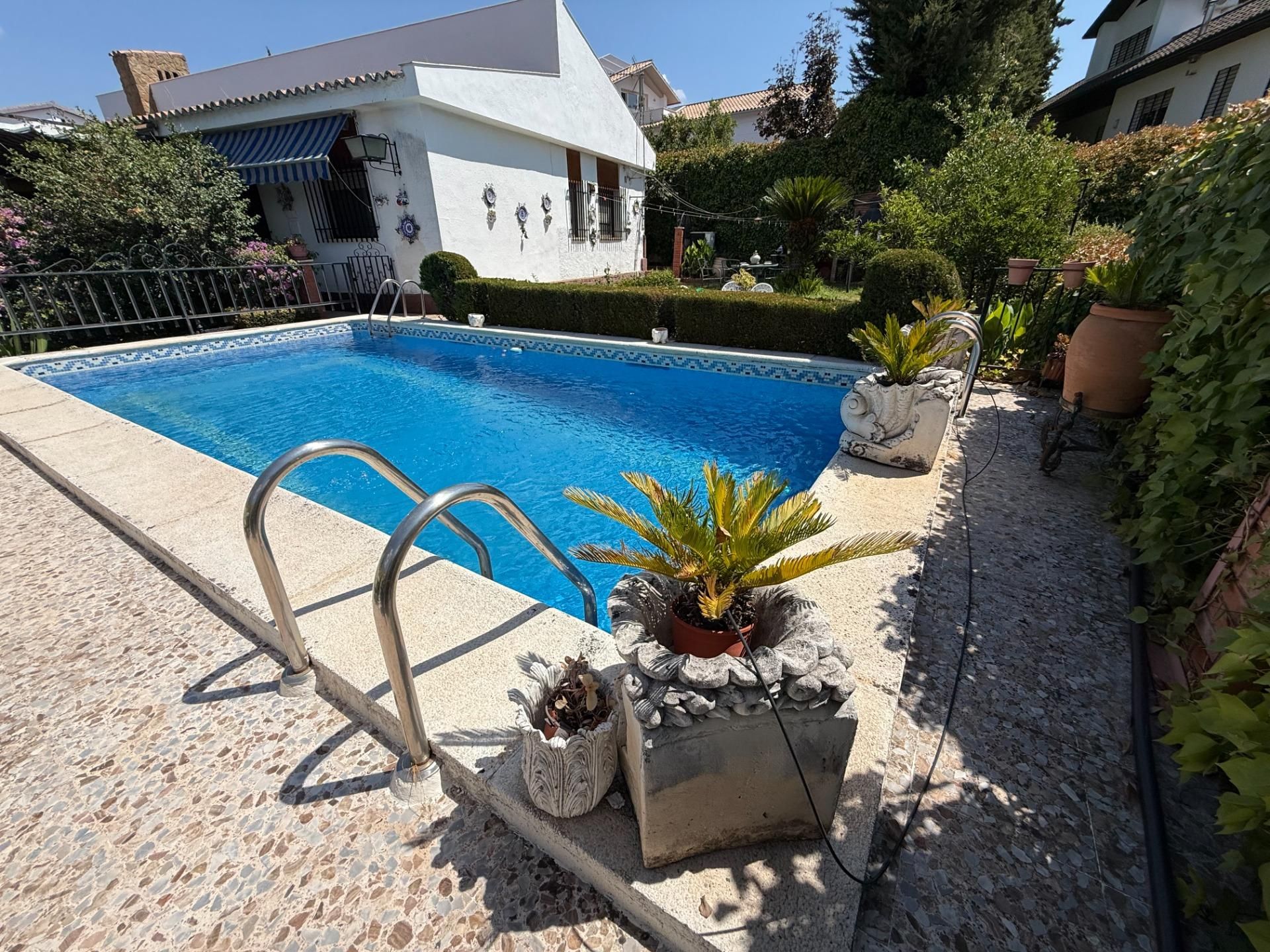 Swimming pool of House or chalet for sale in  Córdoba Capital  with Air Conditioner, Private garden and Terrace