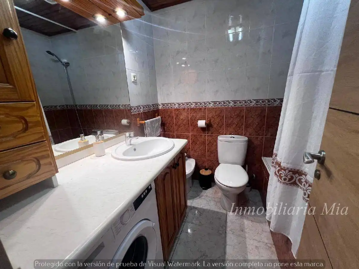 Bany de Casa o xalet de lloguer en Torremolinos amb Piscina, Moblat i Piscina comunitària