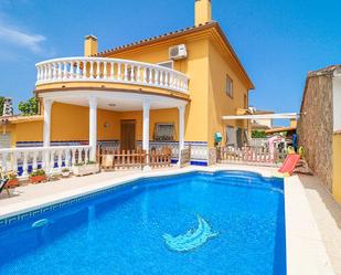 Exterior view of House or chalet for sale in Empuriabrava  with Air Conditioner and Swimming Pool