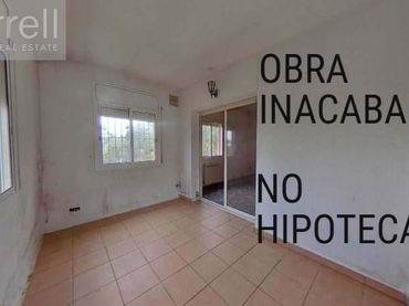 Villa avec piscine à vendre à carrer BEDOLL 
 VIDRERES (GIRONA)
