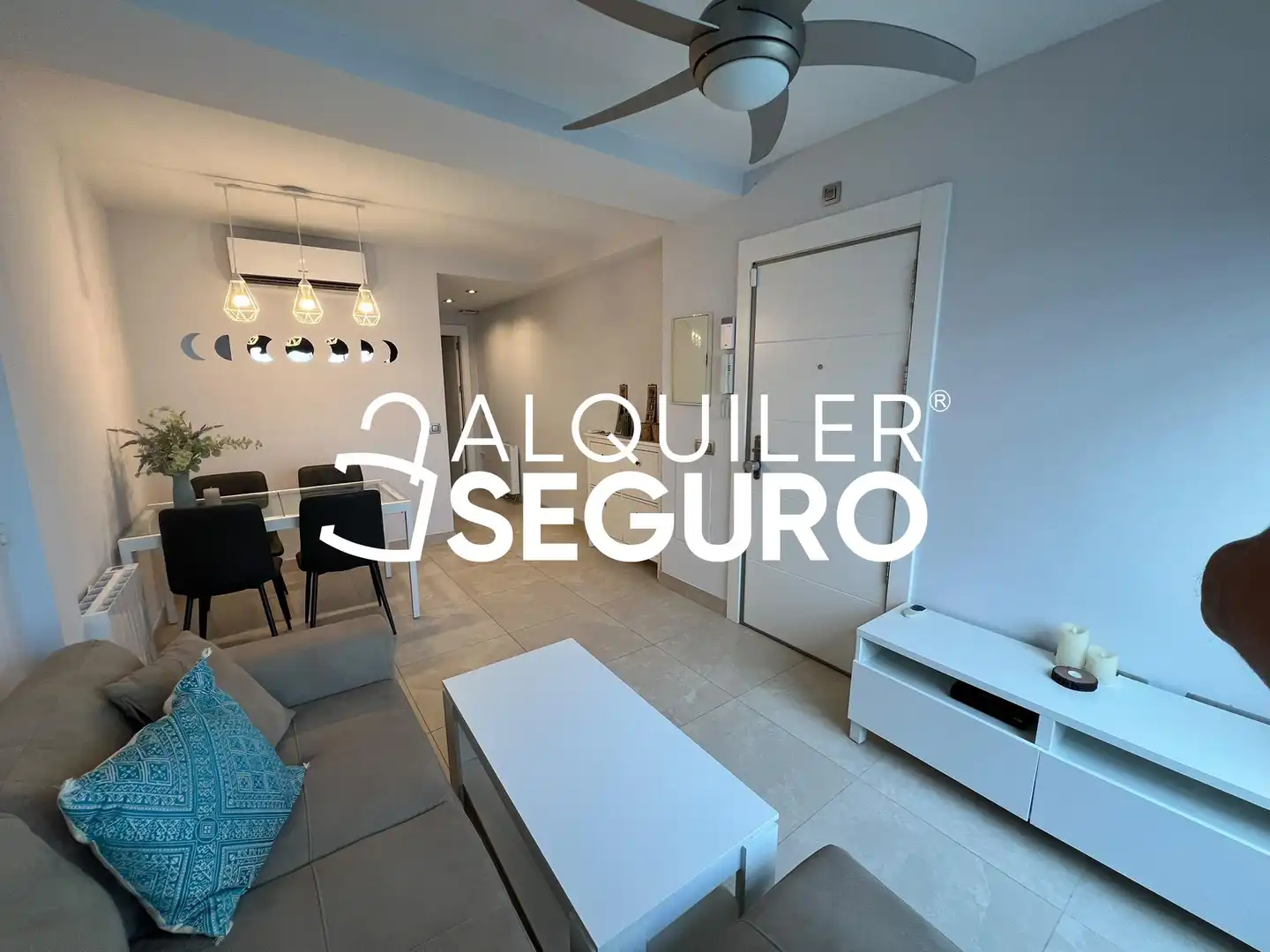 Sala d'estar de Àtic de lloguer en San Sebastián de los Reyes amb Aire condicionat, Calefacció i Terrassa