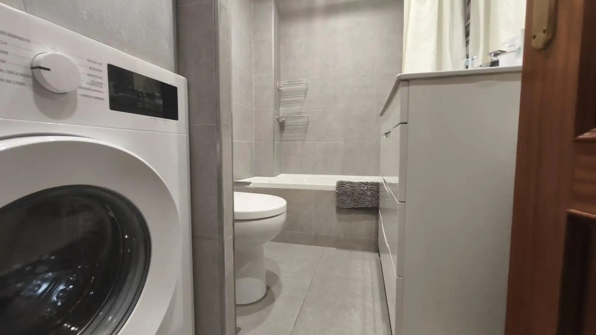 Baño de Piso en venta en Málaga con Aire acondicionado