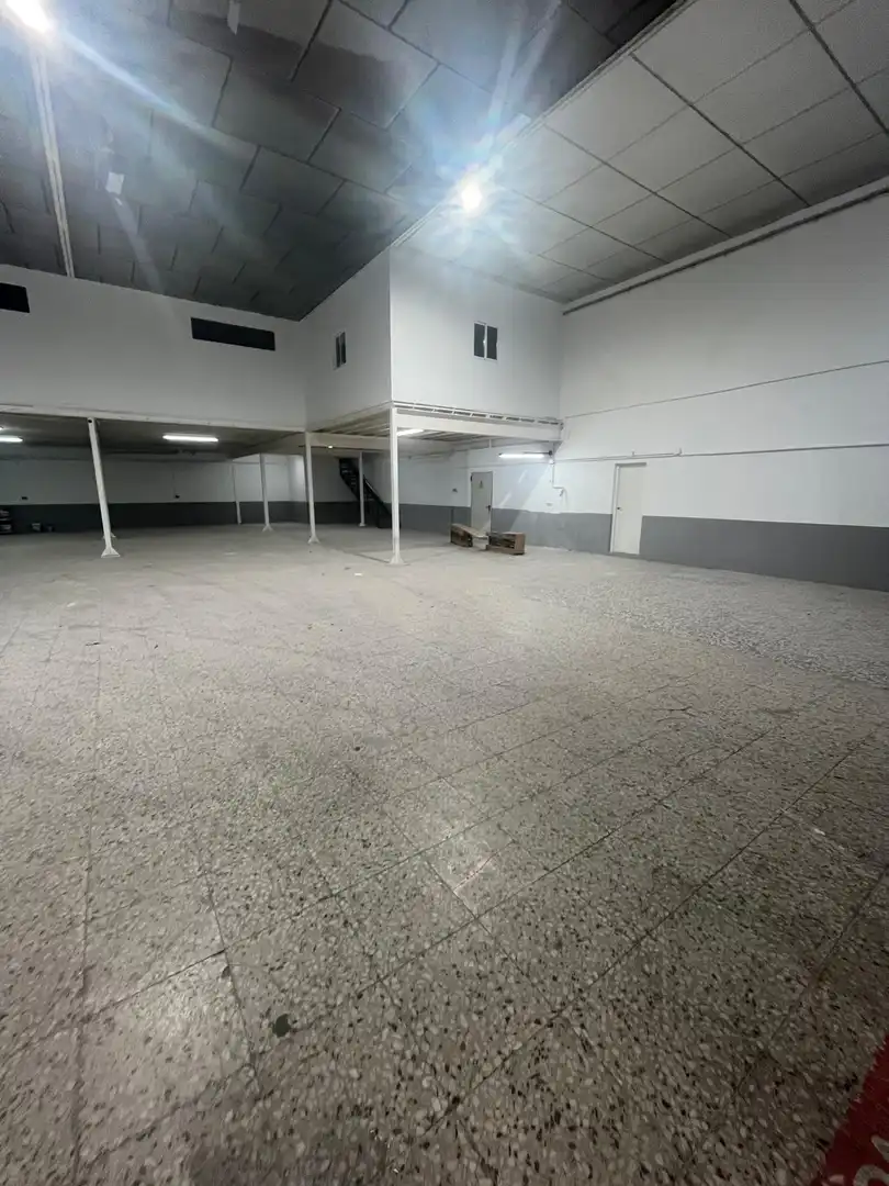 Fabrikhallen zur Miete in Algorós - El Derramador