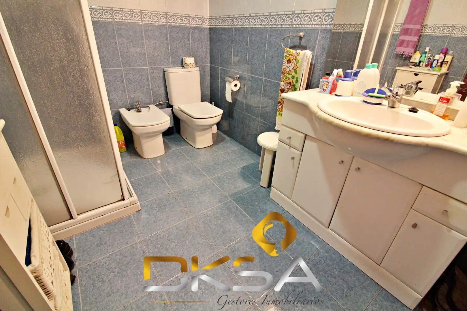 Bathroom of Houses for sale in Eslida  with Private garden, Terrace and Storage room