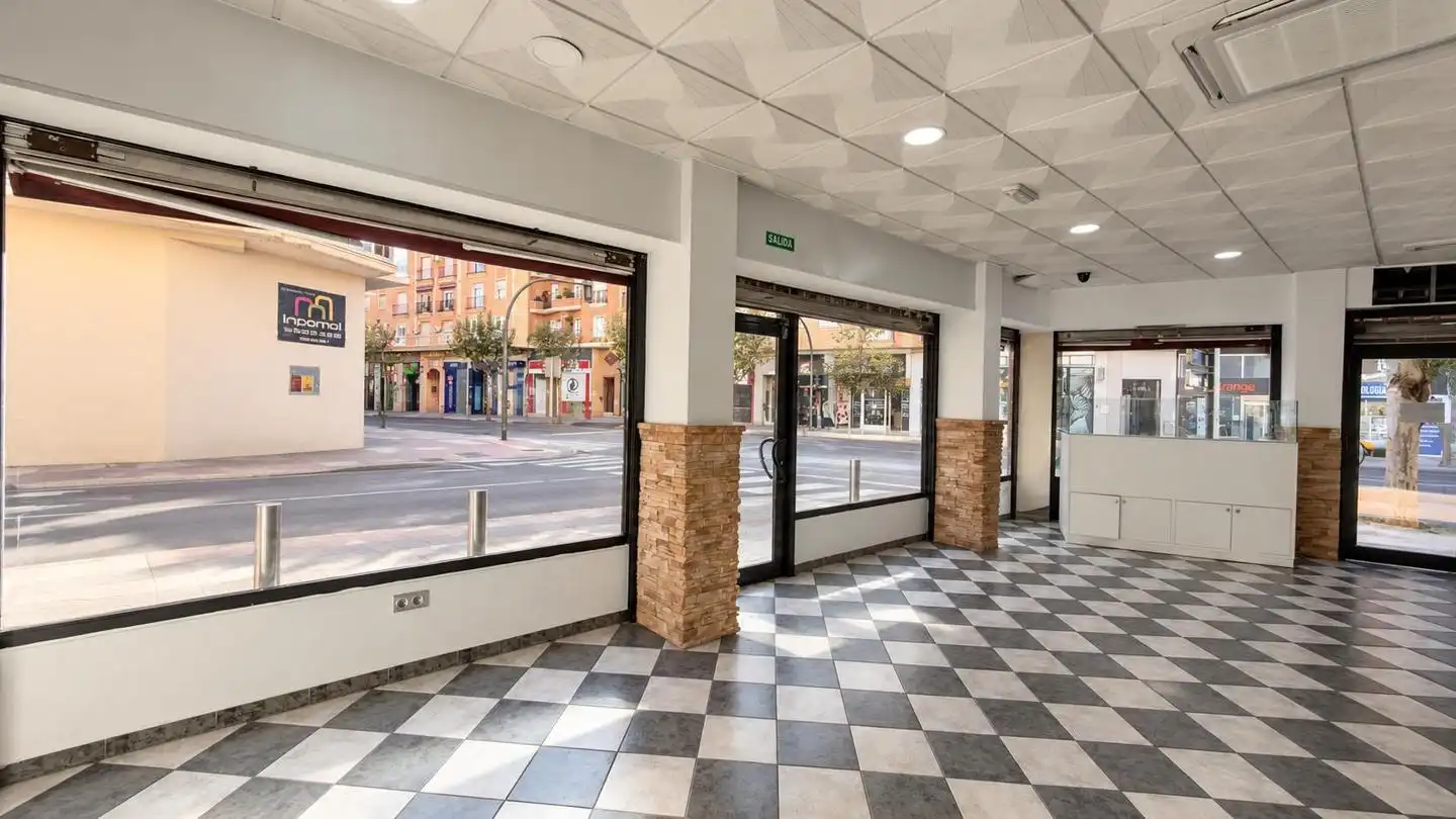 Local en venta en San Roque - Ronda Norte