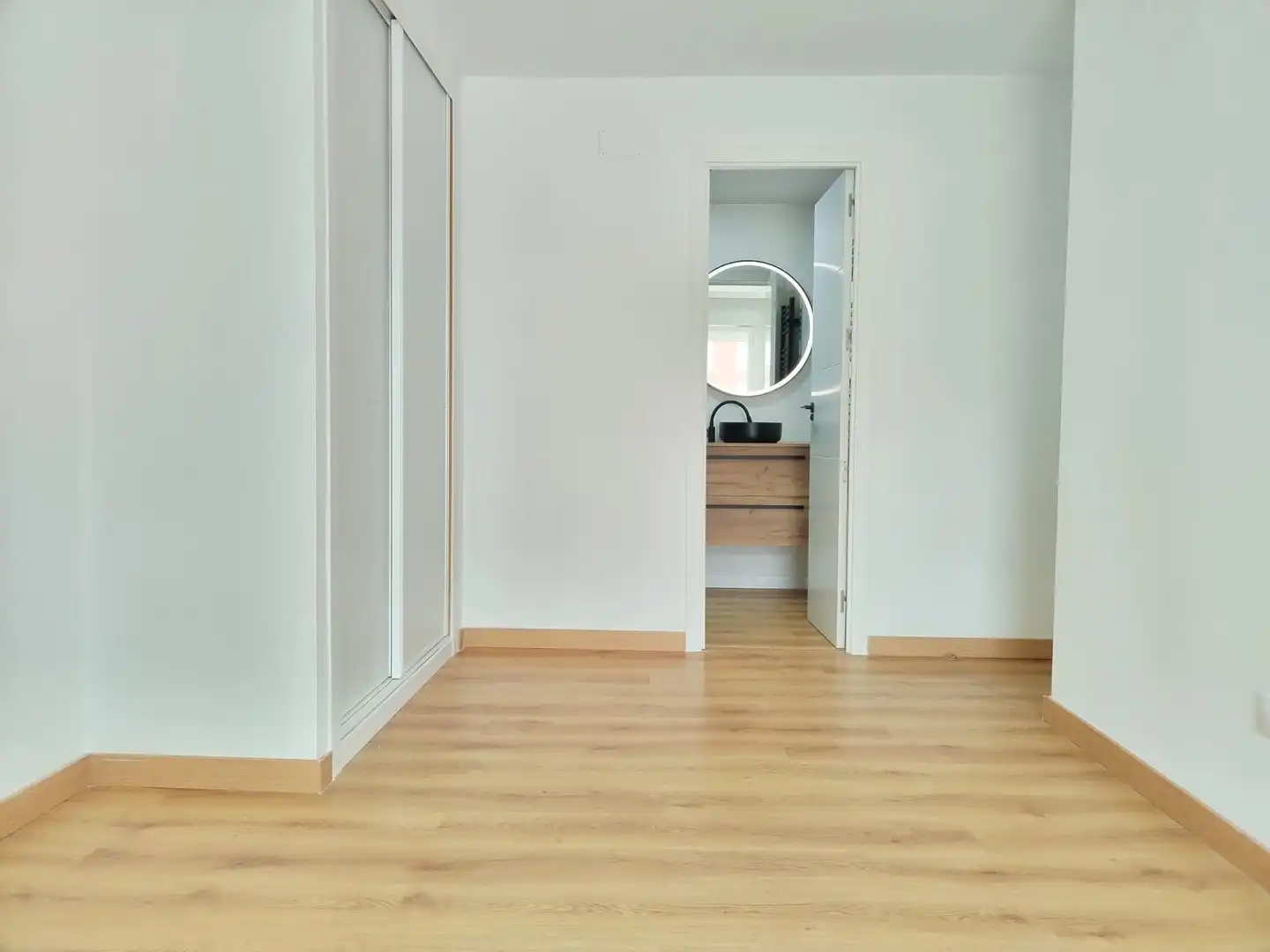 Flat for rent in Perlita