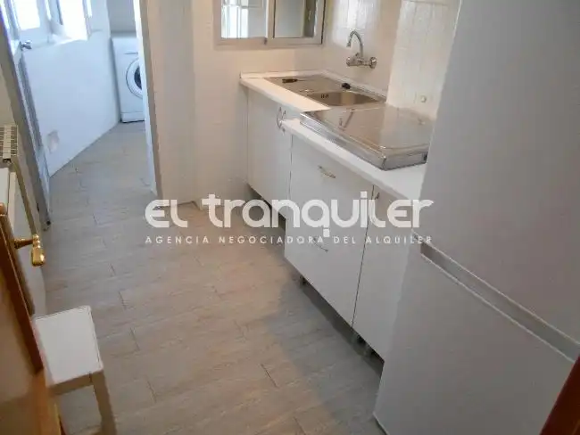 Penthouse with lift to rent in Calle Torres Miranda, imagen 12
