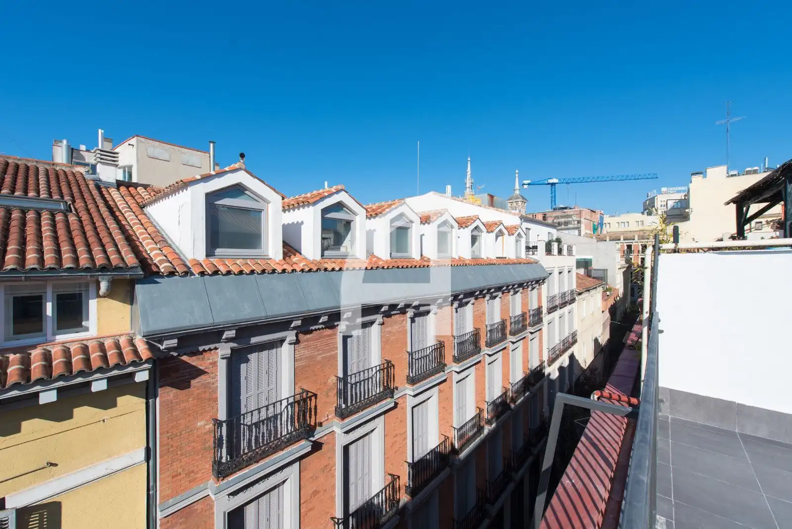 Exterior view of Attic for rent in Madrid  with Air Conditioner, Heating and Terrace
