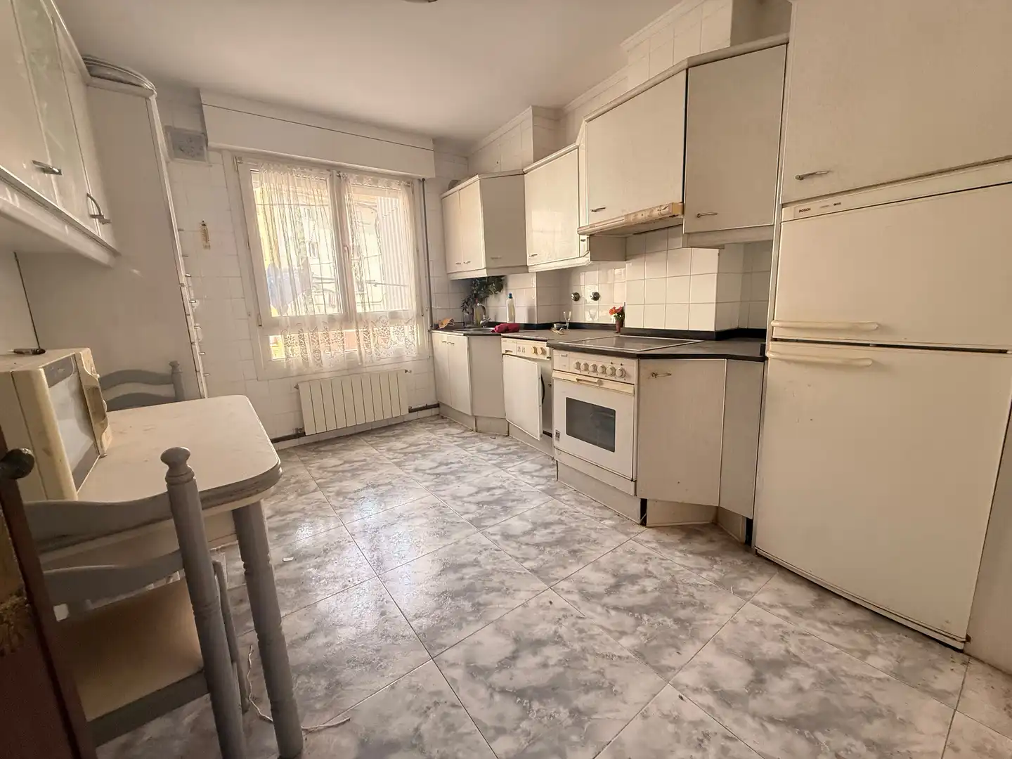 Küche von Wohnung zum Verkauf in Barakaldo  mit Heizung, Abstellraum und Balkon