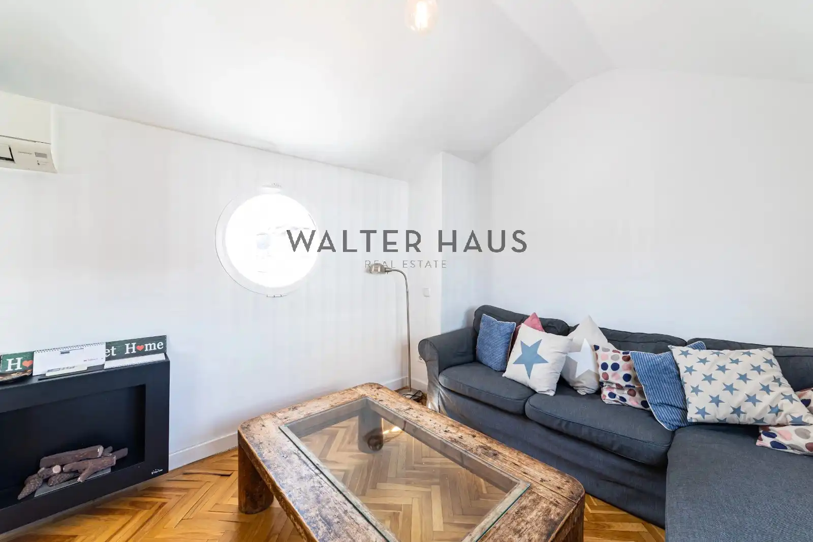 Sala de estar de Dúplex en venta en Madrid con Aire acondicionado, Calefacción y Horno