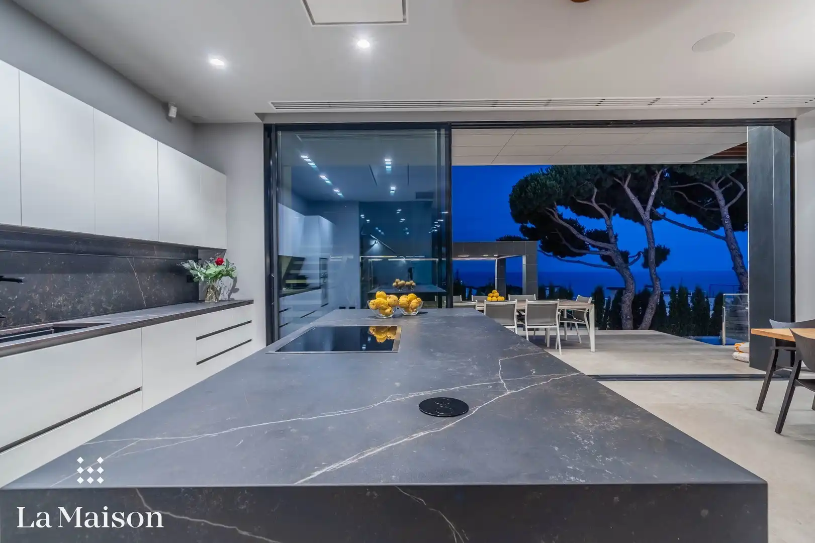 Cocina de Casa o chalet en venta en Caldes d'Estrac con Aire acondicionado, Calefacción y Jardín privado