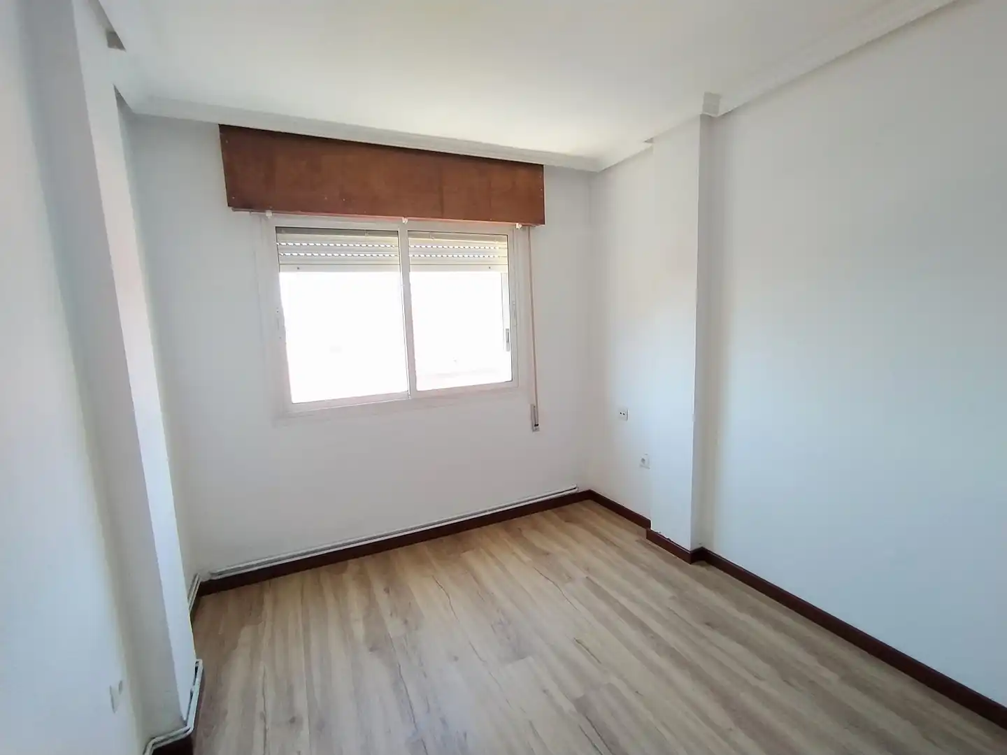 Schlafzimmer von Wohnung zum Verkauf in Vigo  mit Heizung, Parkett und Möbliert