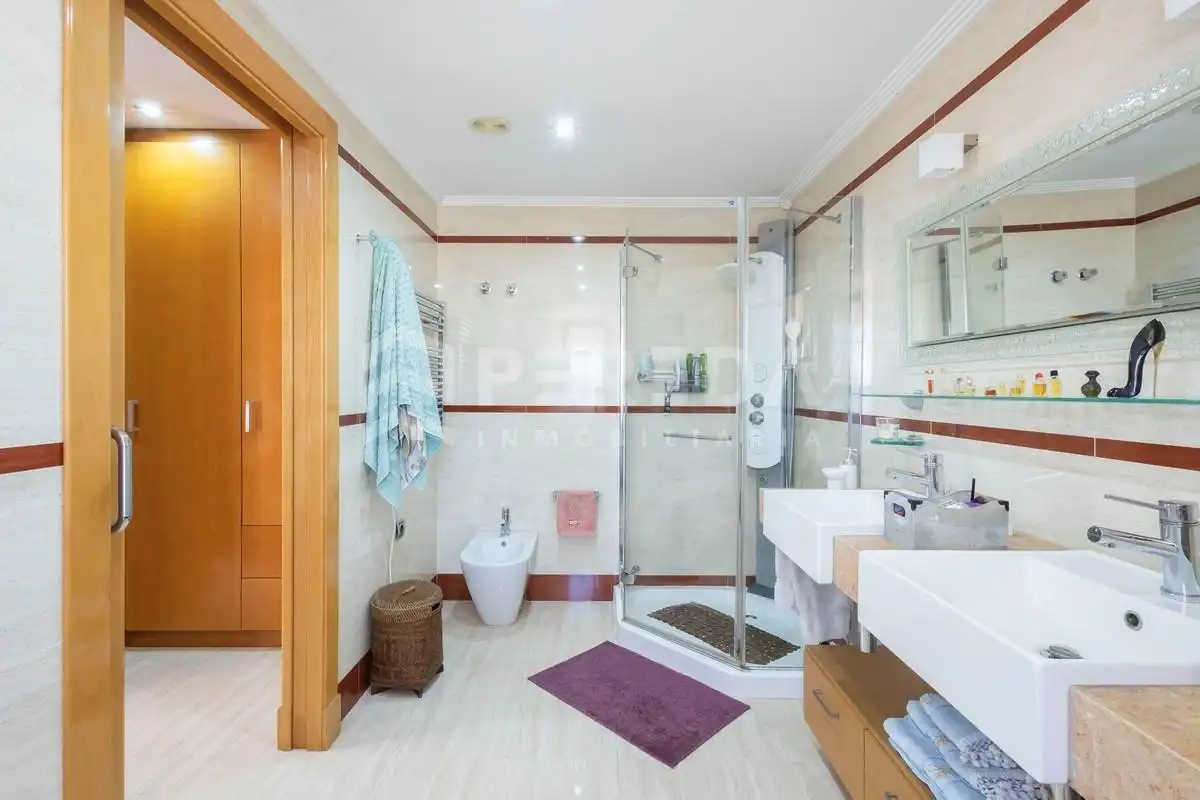 Baño de Casa o chalet en venta en Roquetas de Mar con Aire acondicionado, Jardín privado y Piscina