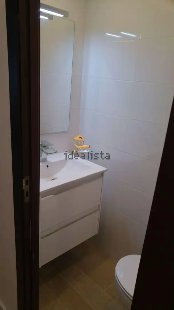 Baño de Piso en venta en Salamanca con Calefacción, Terraza y Amueblado
