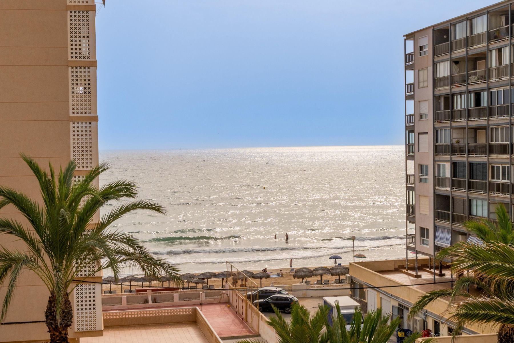 Vista exterior de Apartament en venda en Elche / Elx amb Aire condicionat, Terrassa i Moblat
