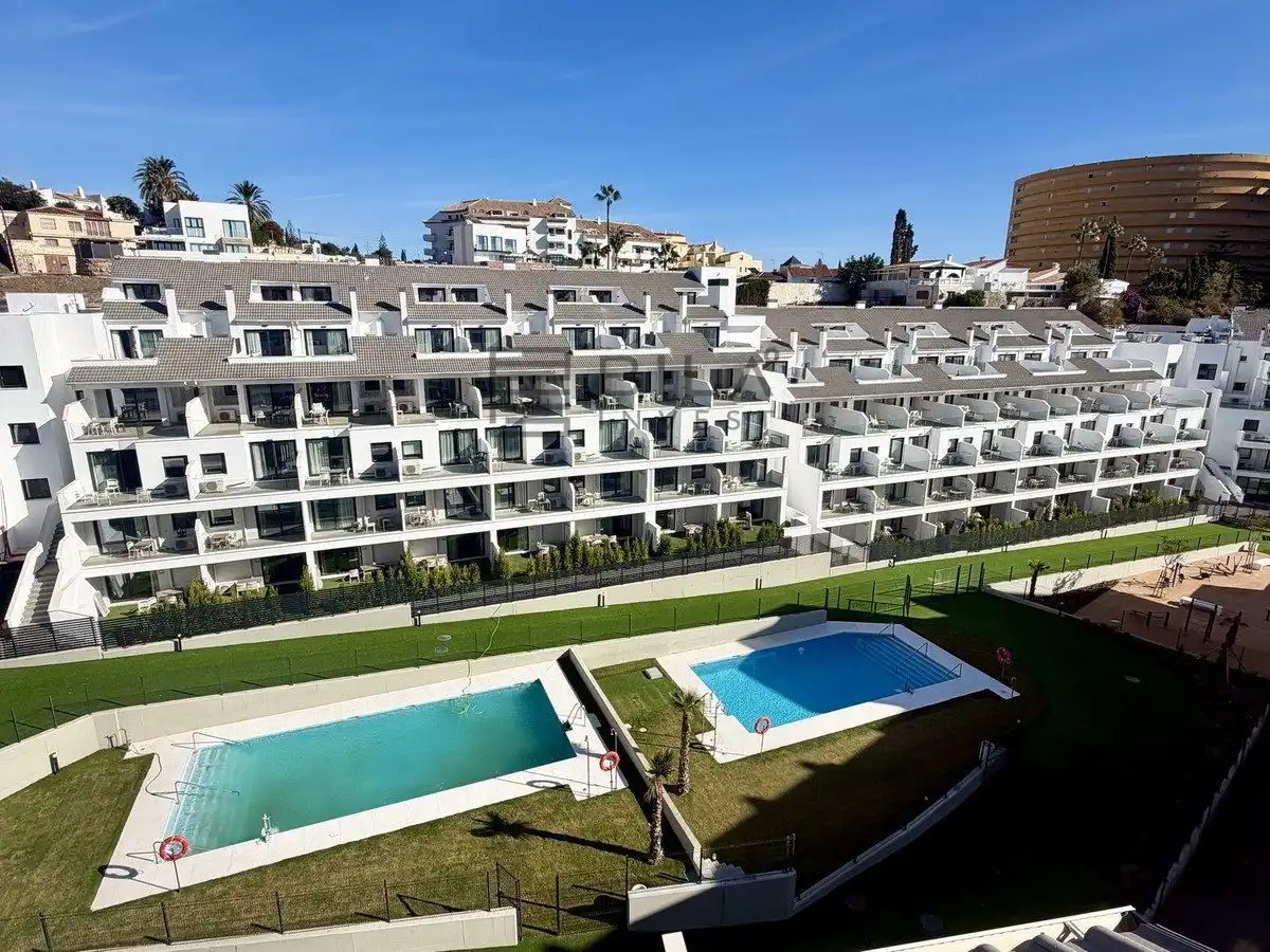 Àtic amb piscina en venda a Med Hills, imagen 2