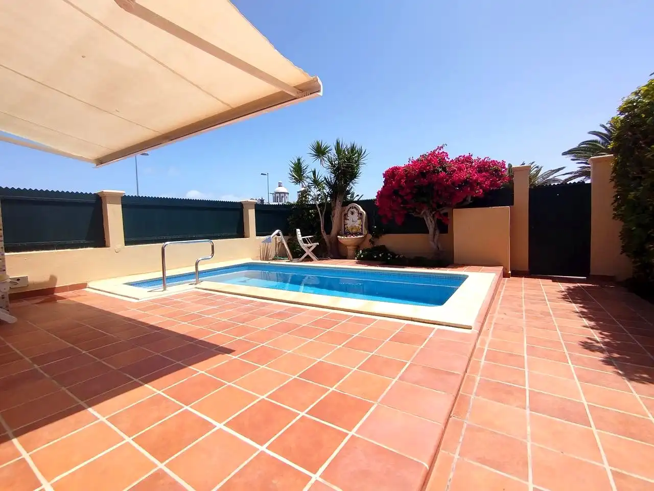 Swimming pool of Houses for rent in San Bartolomé de Tirajana  with Air Conditioner, Private garden and Terrace