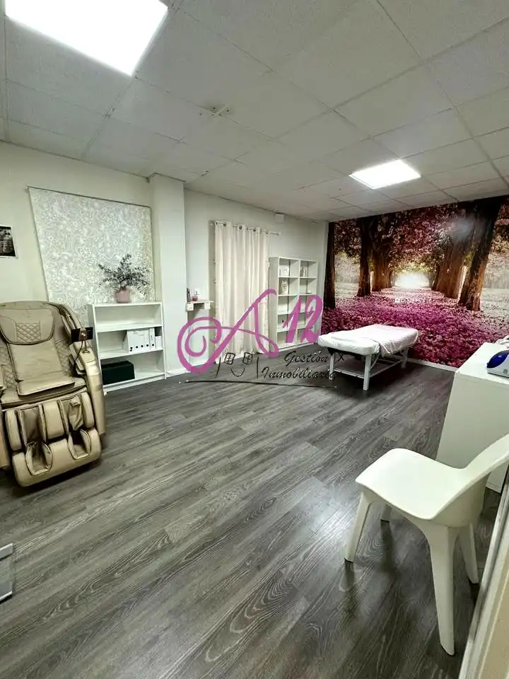 Business premises for transfer in calle de Salvador Guinot, imagen 3