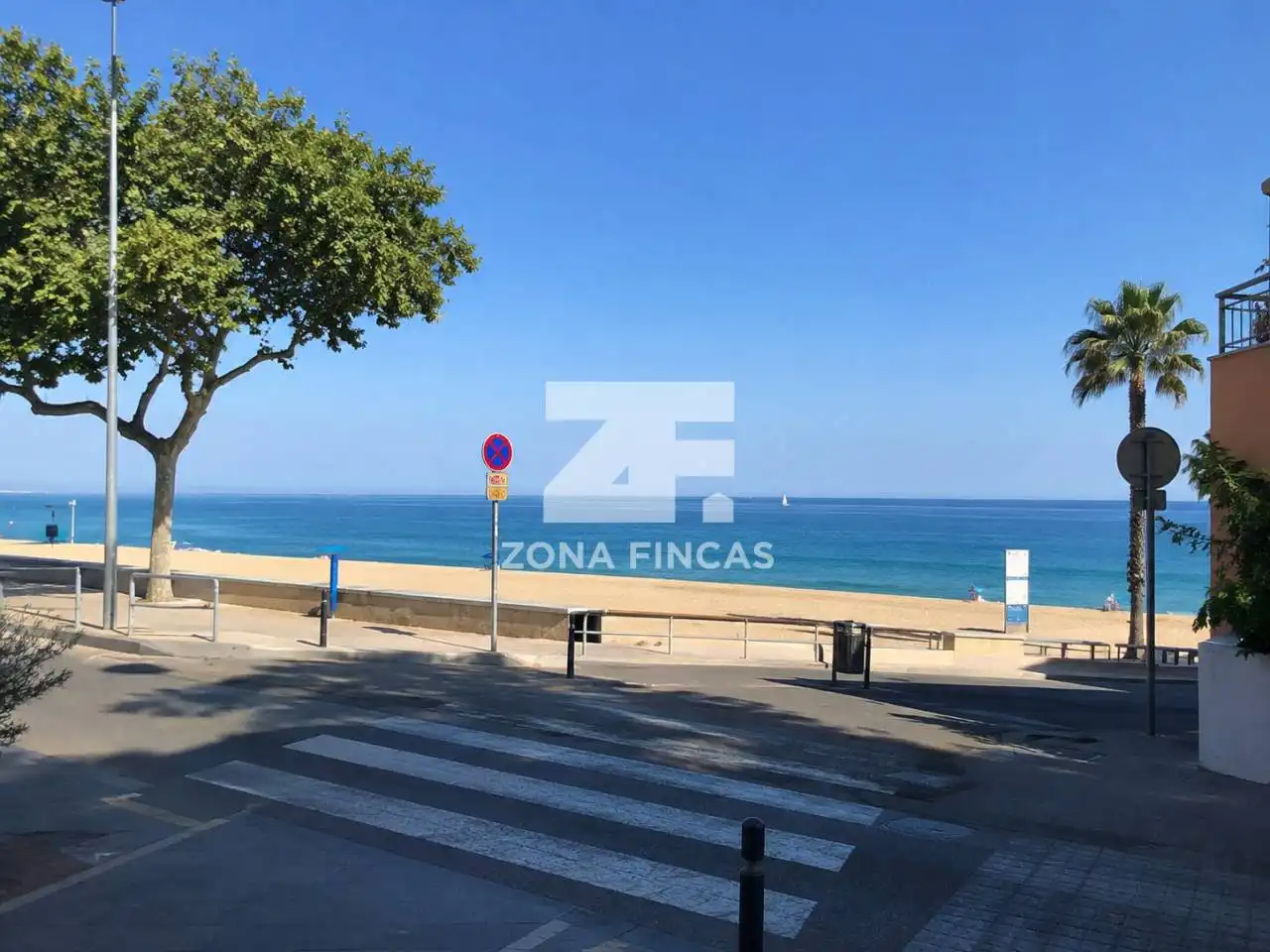 Vista exterior de Piso en venta en Pineda de Mar con Amueblado