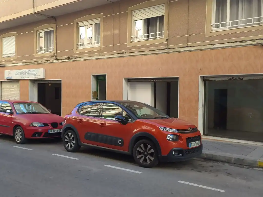 Parking de Local de alquiler en Elche / Elx con Amueblado