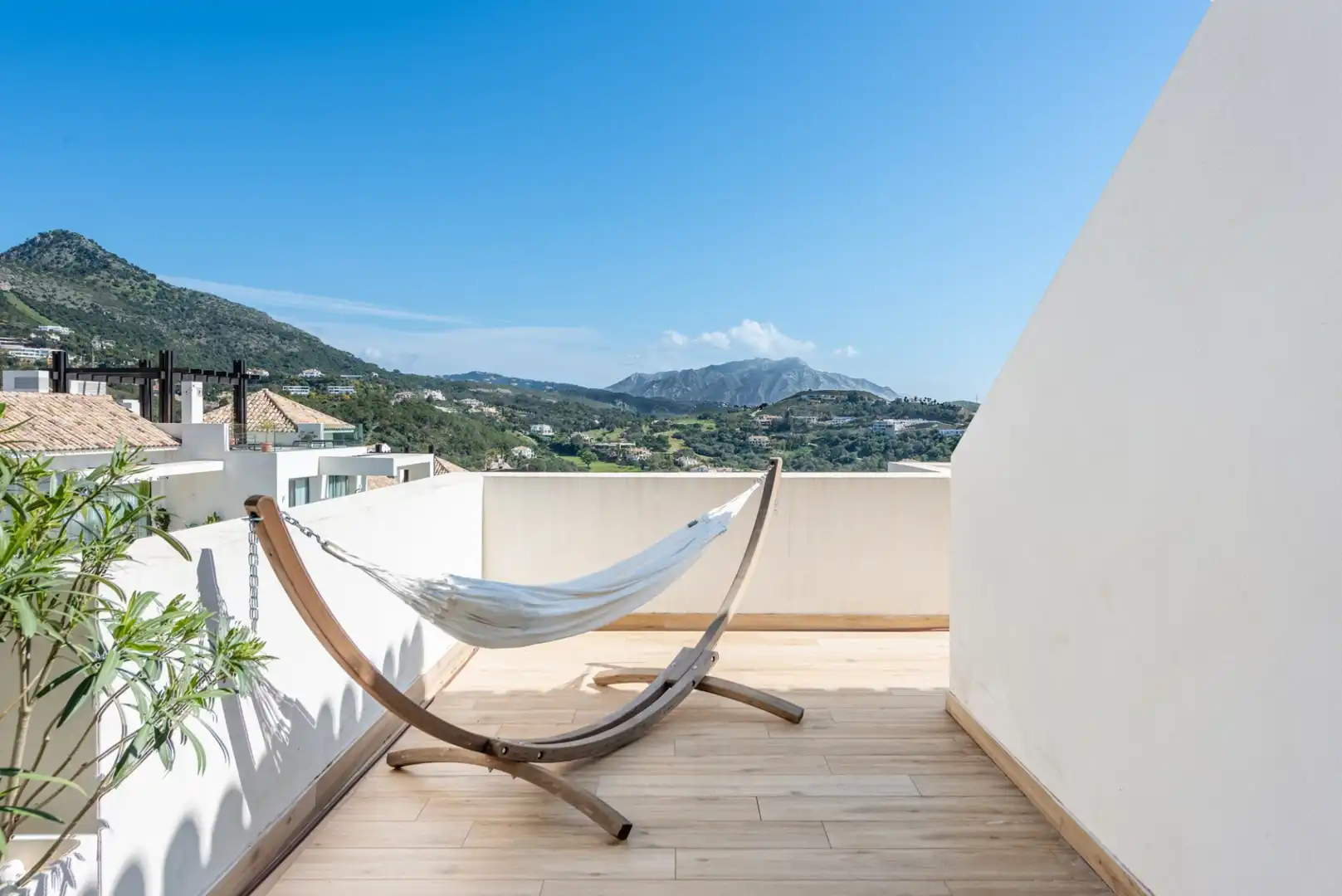 Penthouse with balcony for sale in Montemayor - Marbella Club, imagen 18