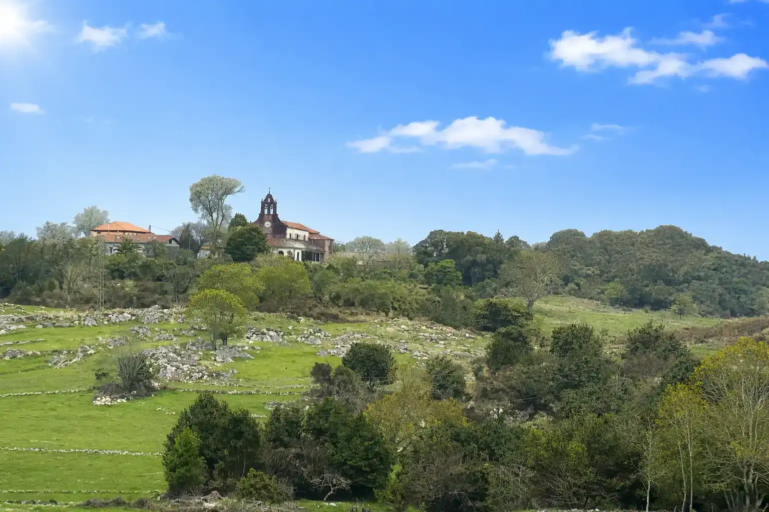 Vista exterior de Casa o xalet en venda en Ribadesella amb Balcó