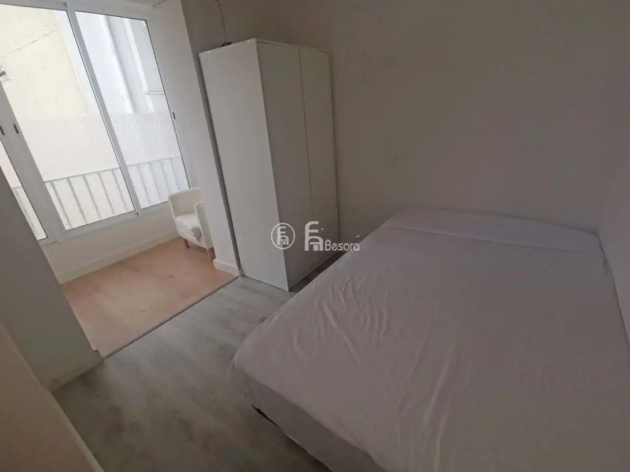 Apartments for sale in Calle Joan Baget, Instituts - Universitat