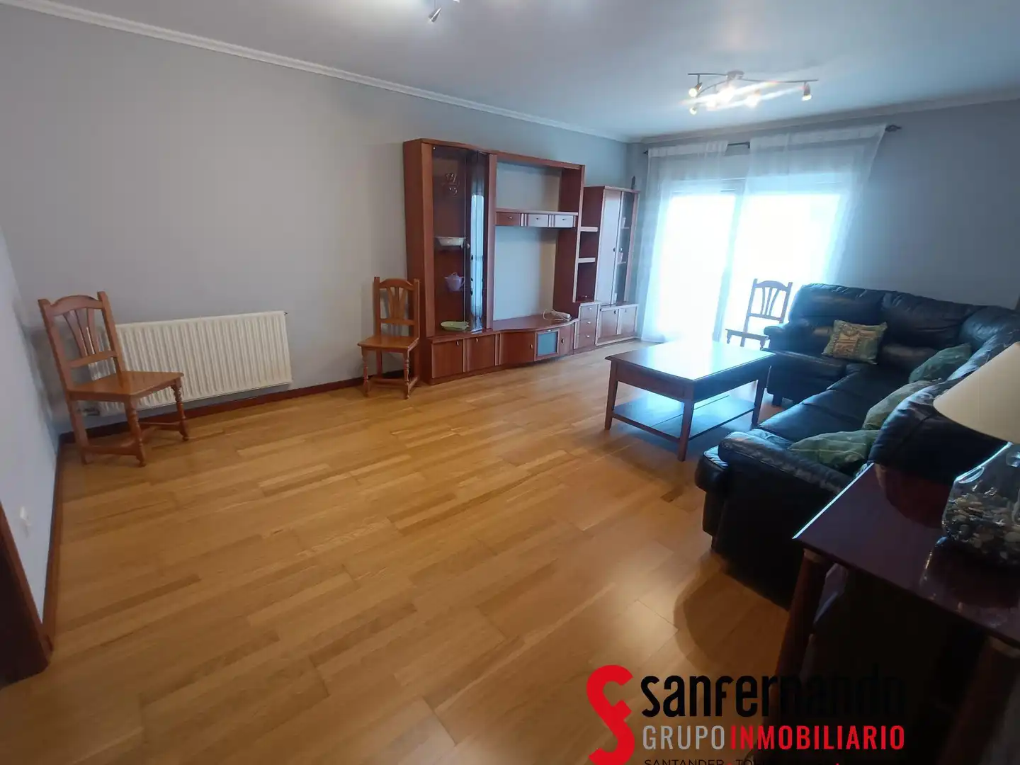 Wohnzimmer von Wohnung zur Miete in Camargo mit Heizung, Parkett und Abstellraum