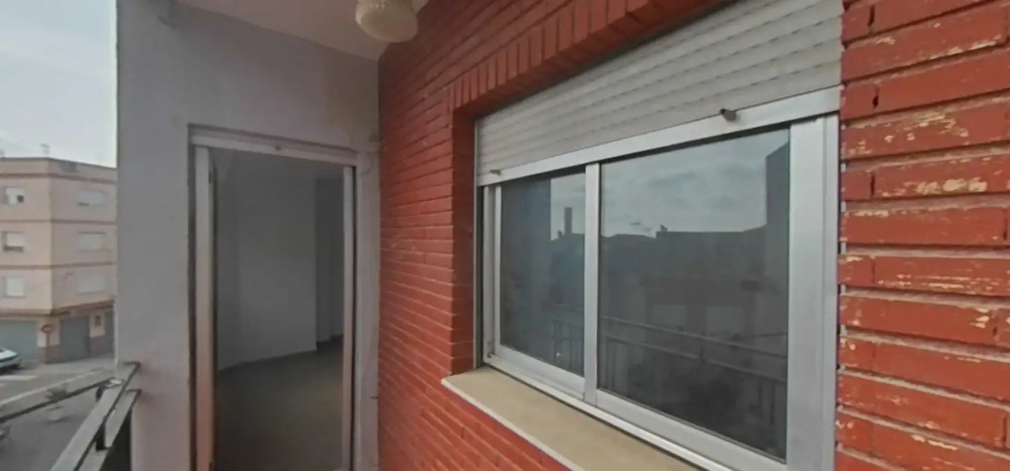 Vista exterior de Piso en venta en Yátova con Balcón