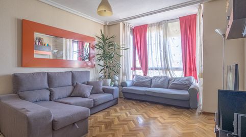 Foto 2 de Piso en venta en Calle del Ánsar, Los Cármenes, Madrid Capital