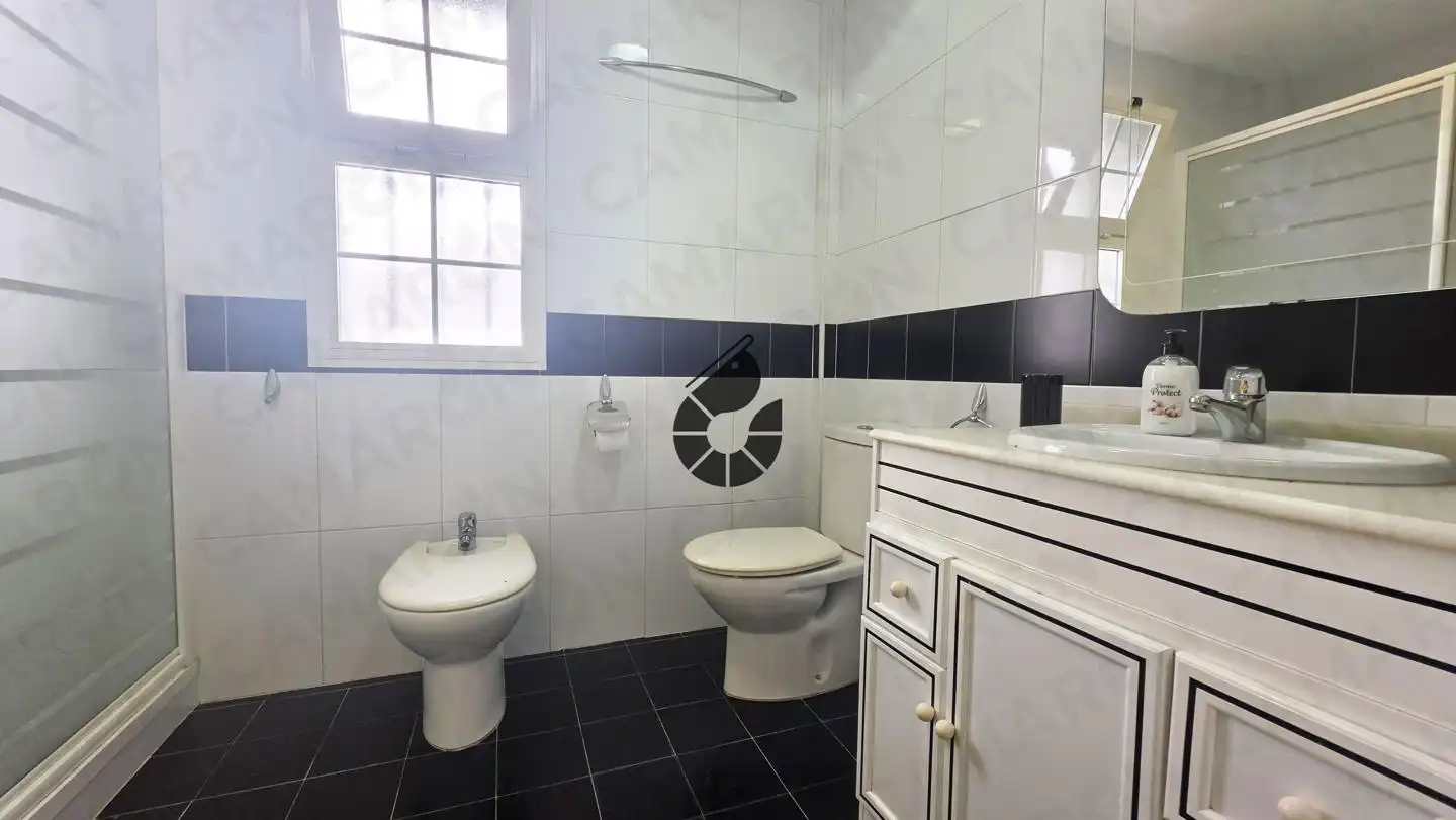 Baño de Casa adosada en venta en Coria del Río con Aire acondicionado