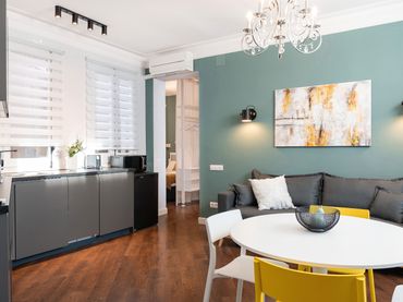 Mini appartamento con balcone in vendita a Carrer d'Aragó