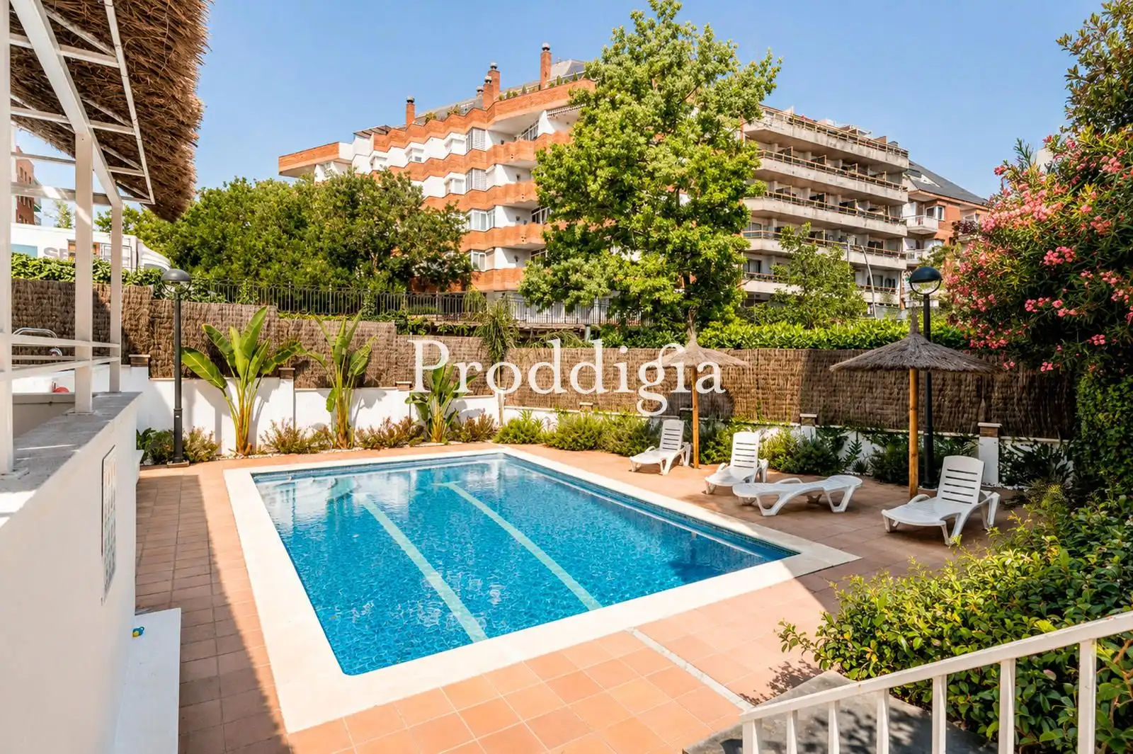 Piscina de Casa adosada en venta en Sant Cugat del Vallès con Terraza, Piscina y Piscina comunitaria