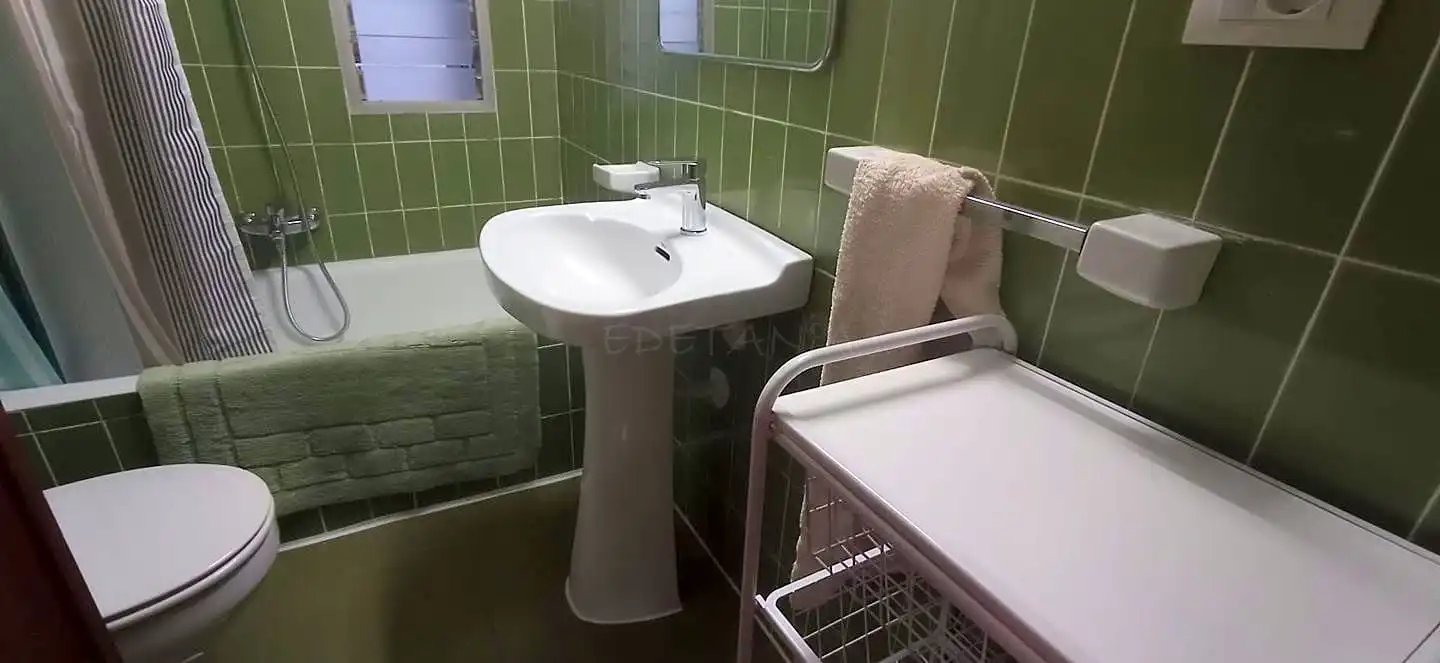 Baño de Apartamento de alquiler en Moncada con Aire acondicionado, Terraza y Amueblado
