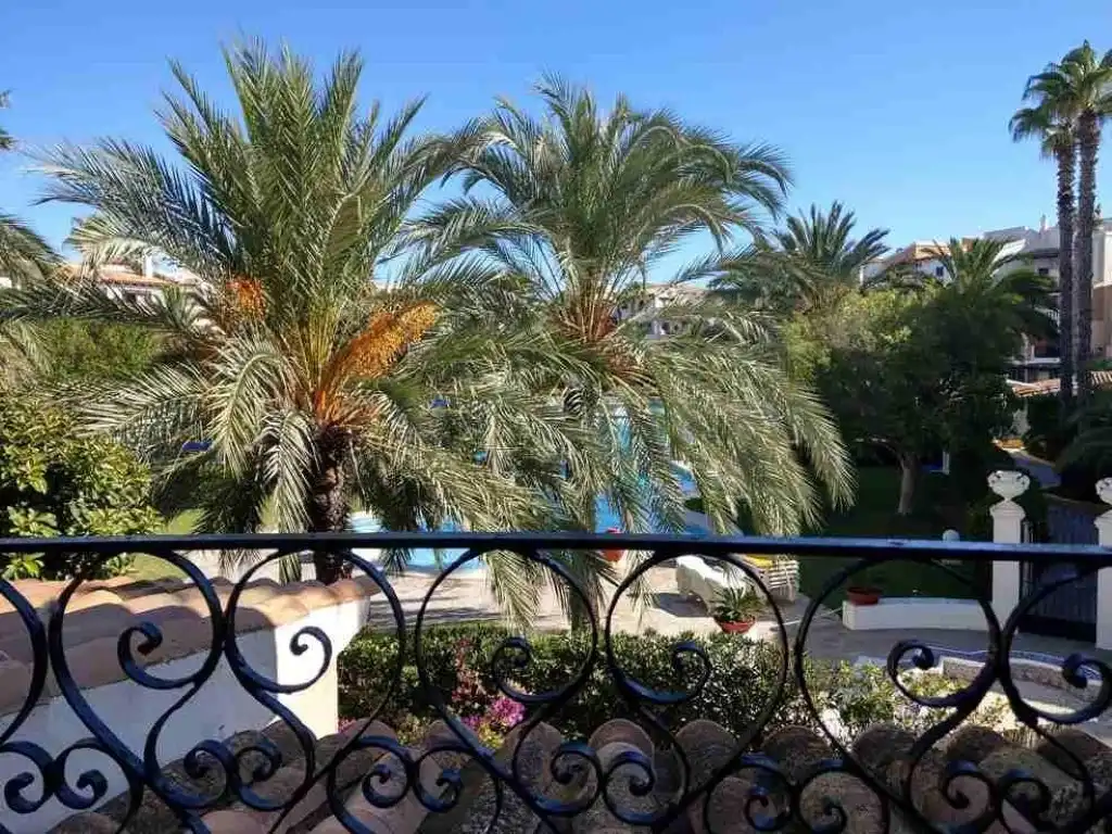 Garten von Wohnungen zum Verkauf in Torrevieja mit Klimaanlage und Privatgarten