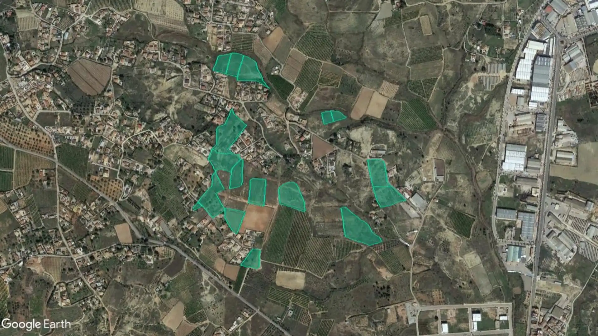 Terreno en venta en Montroi / Montroy