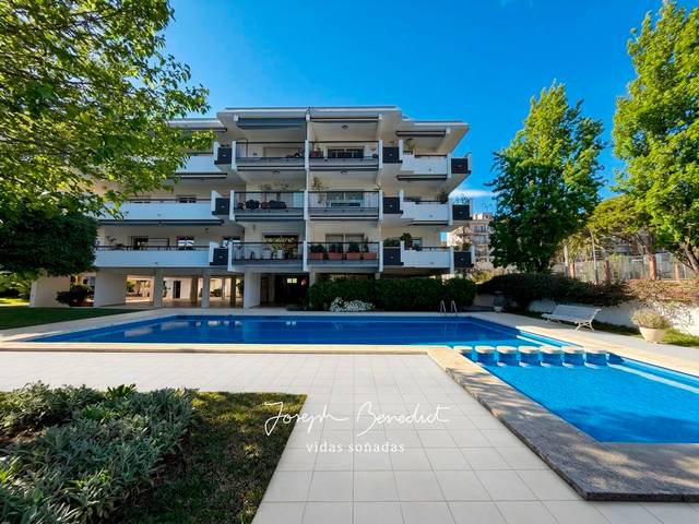 Ático en Alquiler en Montmar