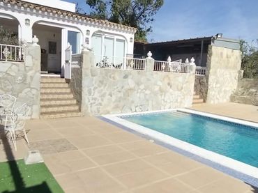 Maison rustique avec piscine à vendre à FONTANAR 5
