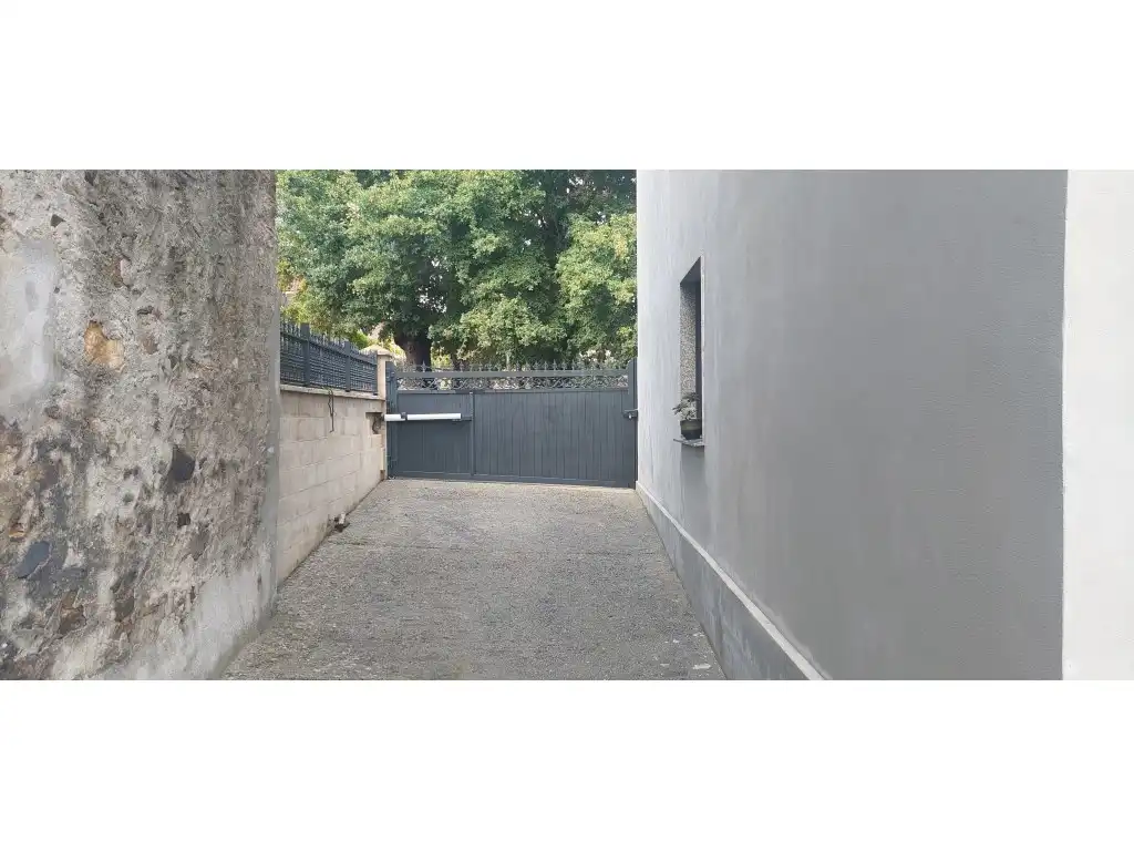 Vista exterior de Casa o chalet en venta en Santiago de Compostela 