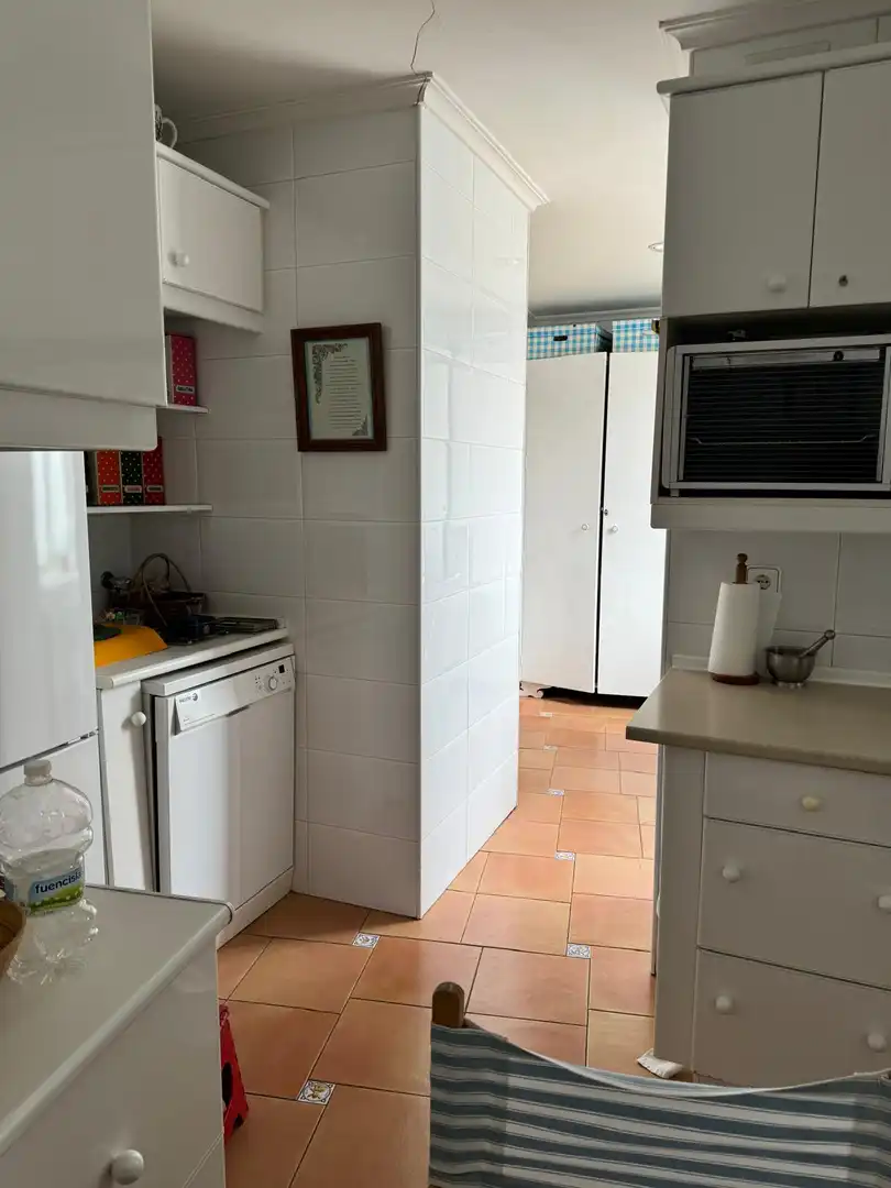 Cuina de Casa o xalet en venda en Alcázar de San Juan amb Calefacció, Terrassa i Balcó