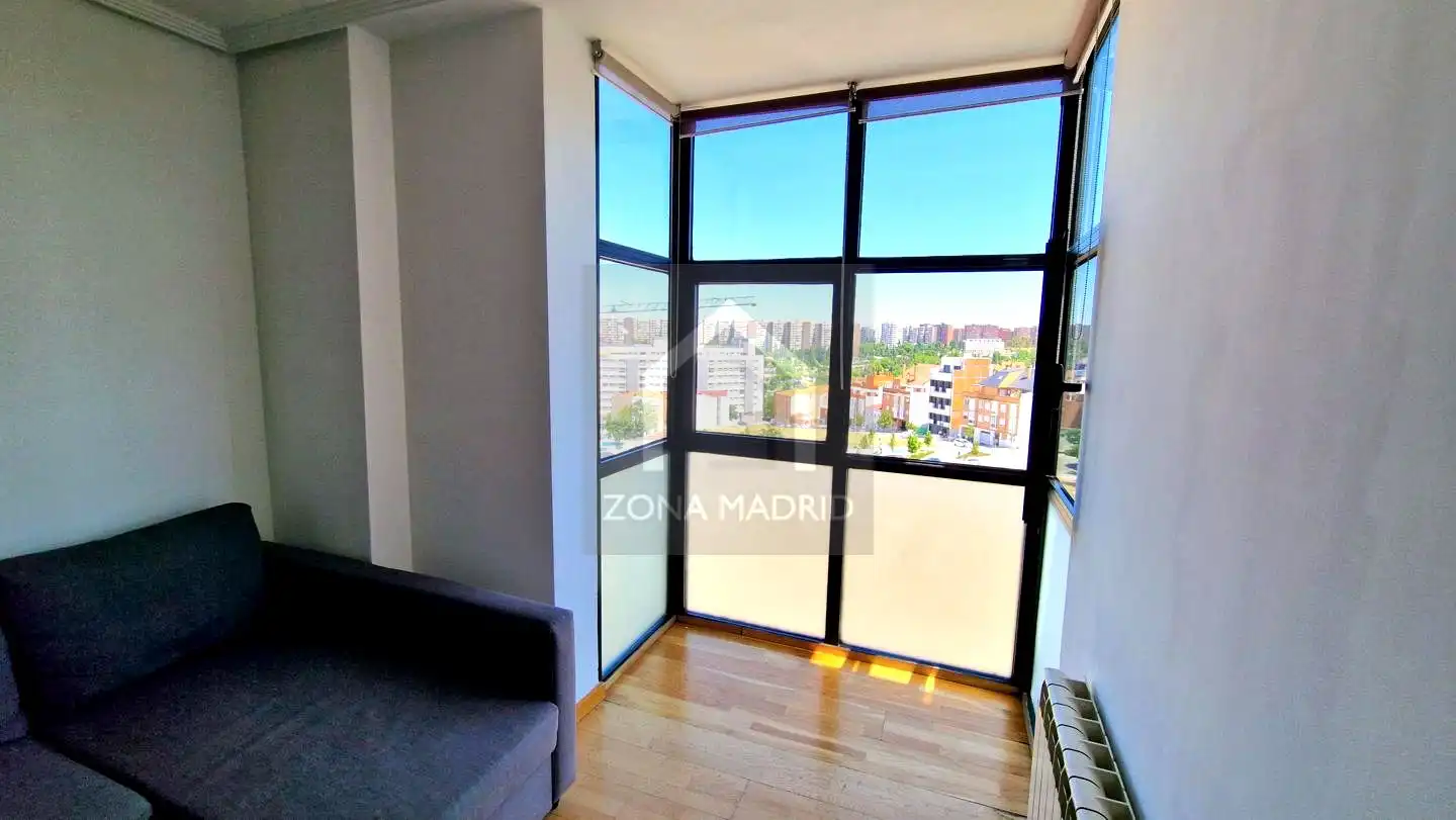 Habitación de Piso de alquiler en Madrid con Aire acondicionado y Amueblado