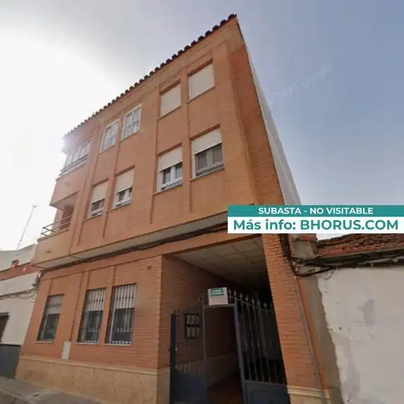 Pis amb ascensor en venda a Juan Collado 25
