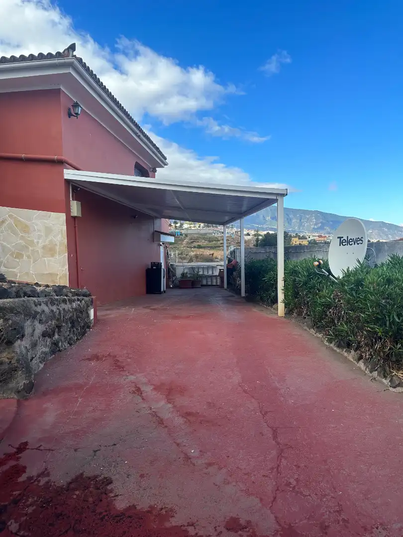 Parking de Casa o chalet de alquiler en La Orotava con Jardín privado, Terraza y Trastero