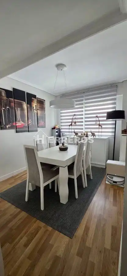 Flat with lift for sale in gonzalo de berceo, imagen 4